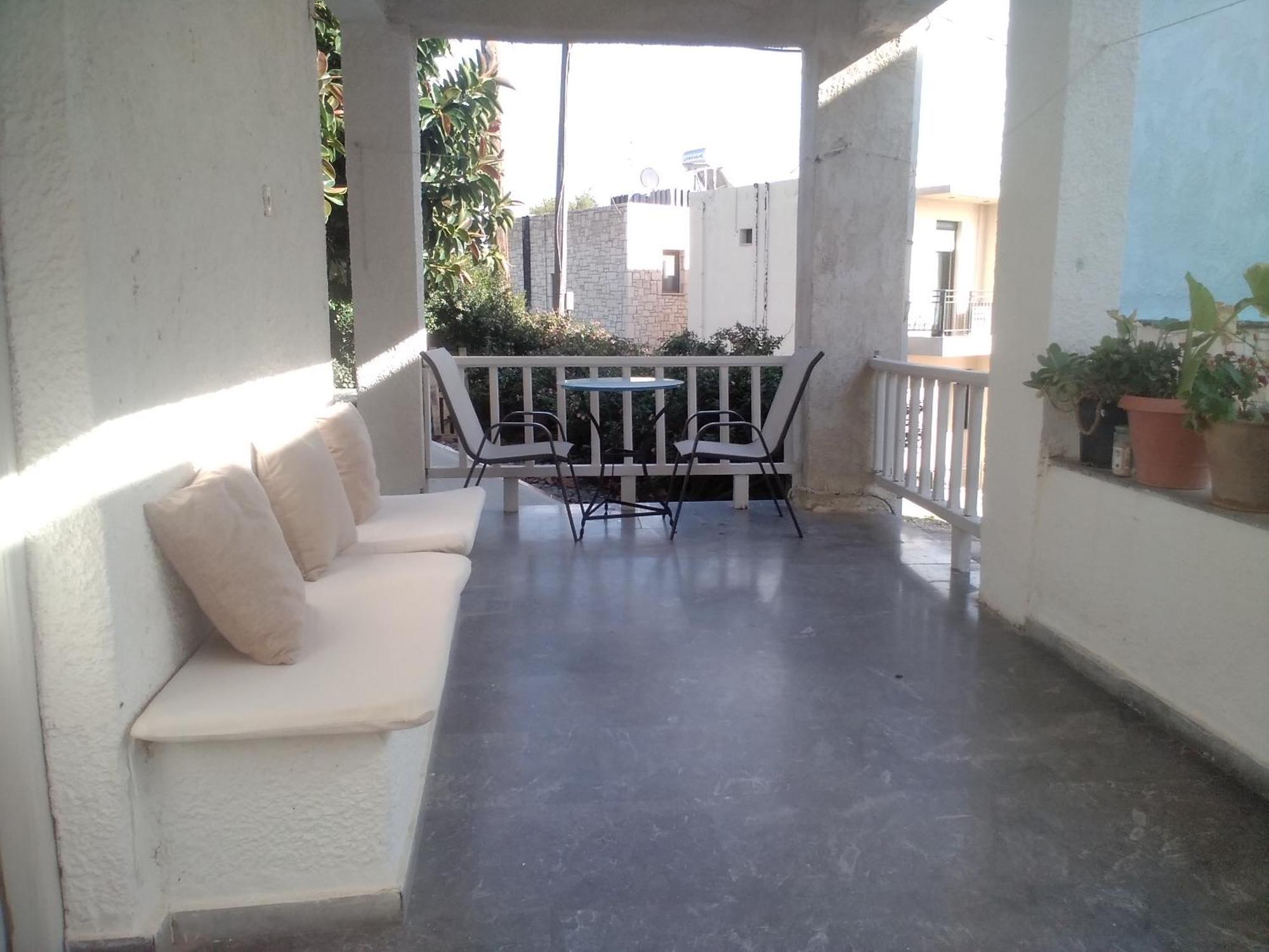 President Guest House Keratokampos Exterior photo