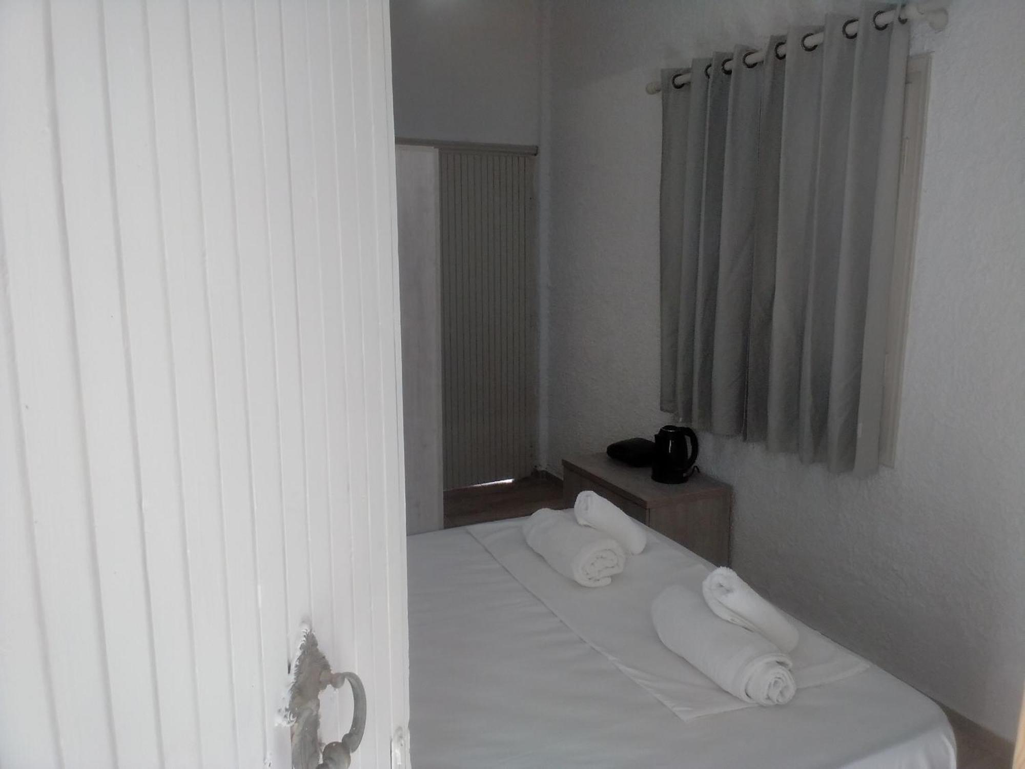 President Guest House Keratokampos Exterior photo